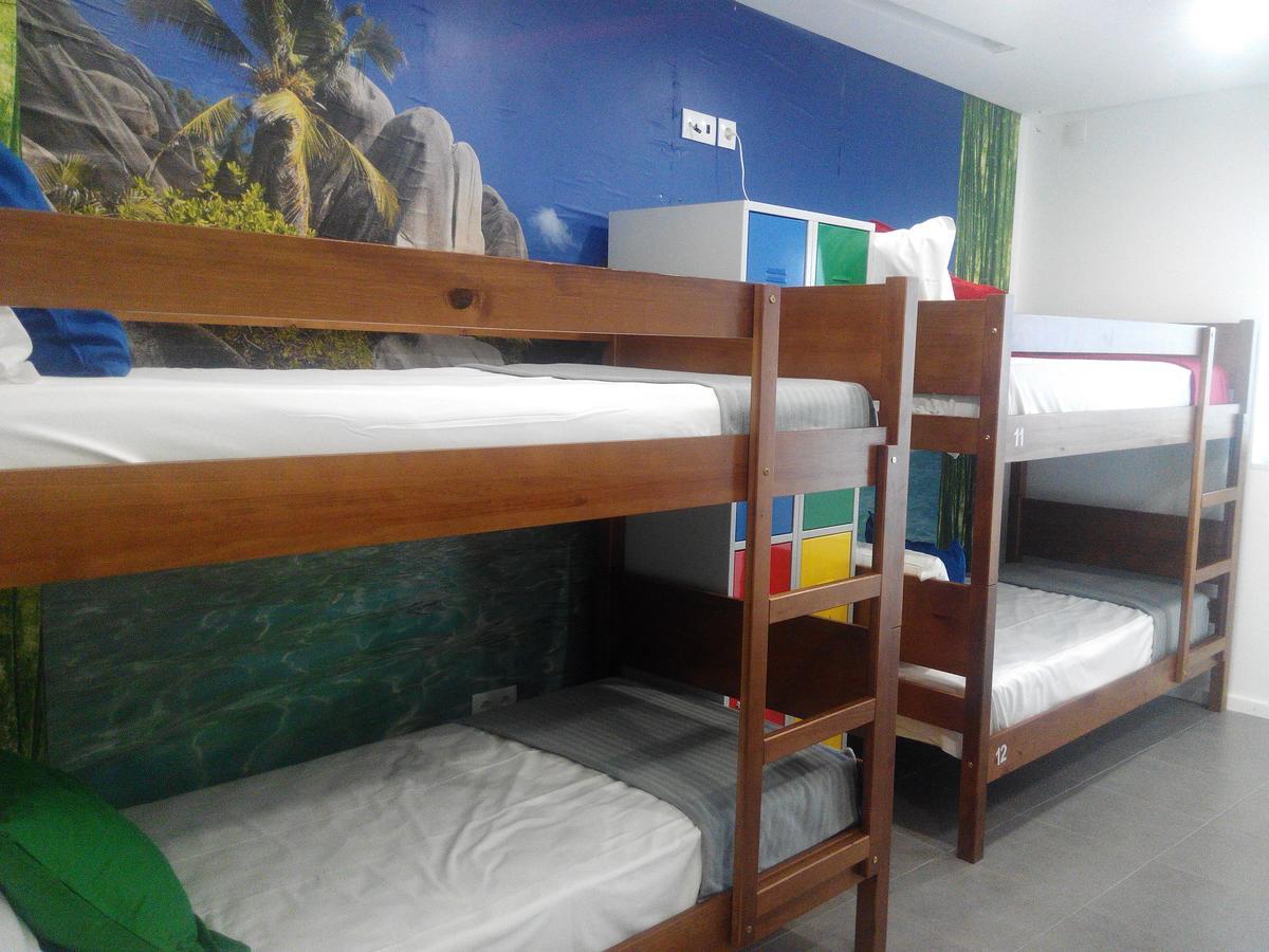 Uau Hostel فيغيورا دا فوز المظهر الخارجي الصورة