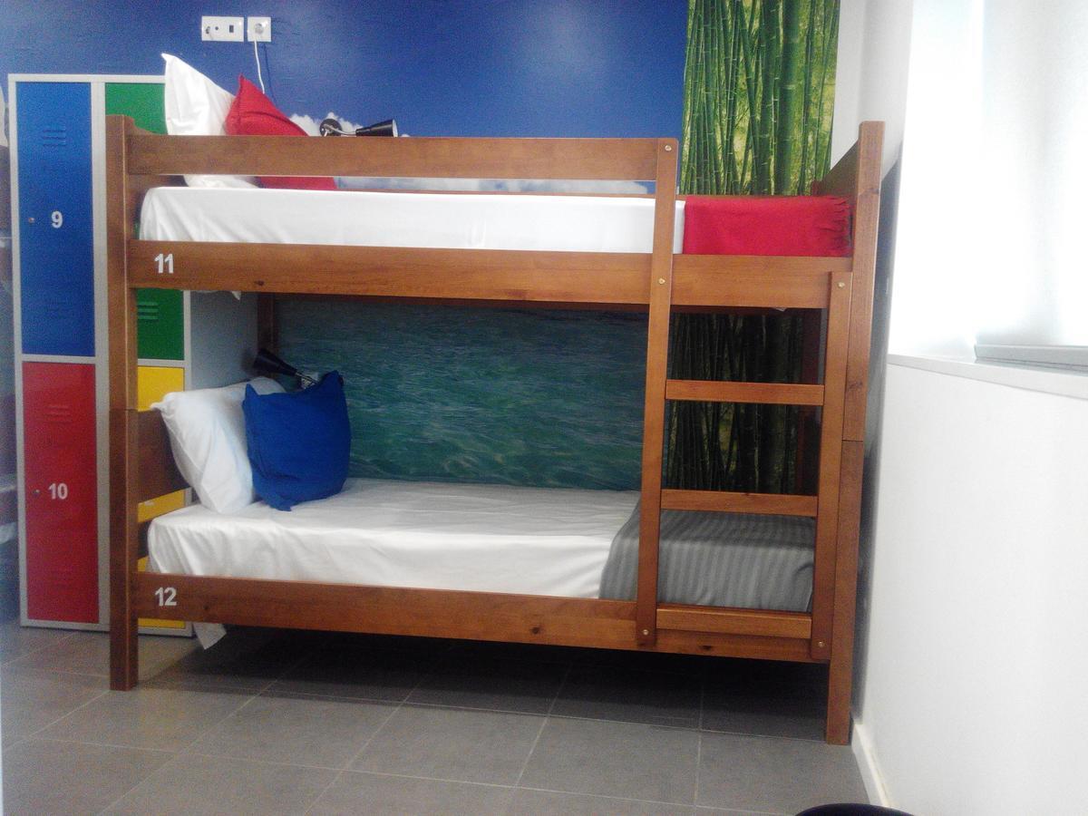 Uau Hostel فيغيورا دا فوز المظهر الخارجي الصورة
