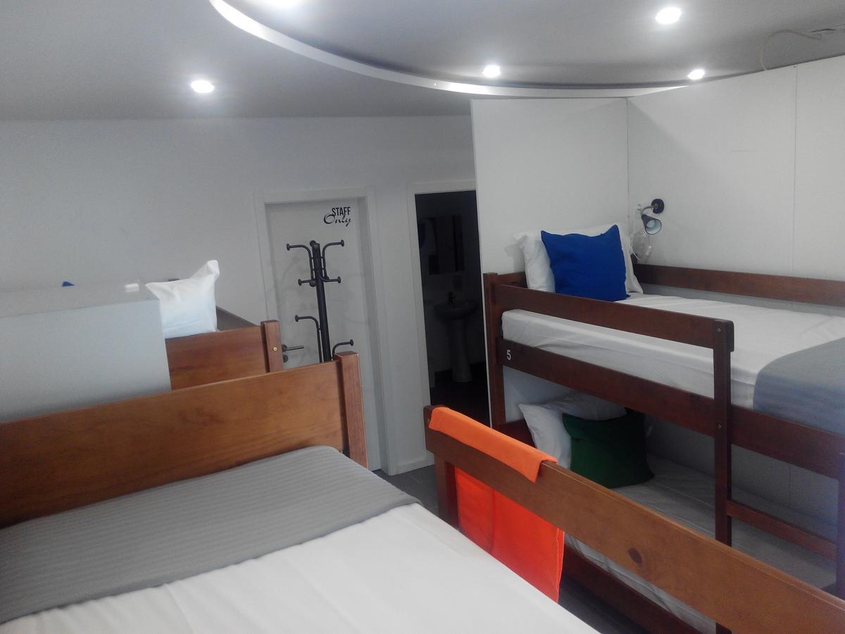 Uau Hostel فيغيورا دا فوز المظهر الخارجي الصورة